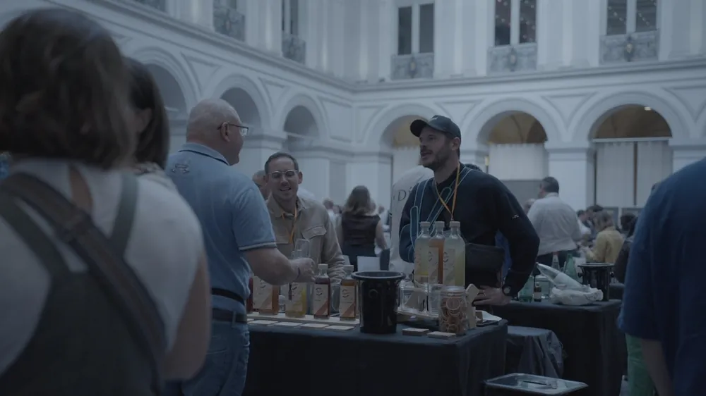 Le salon des Spiritives 2025 sous les arcades